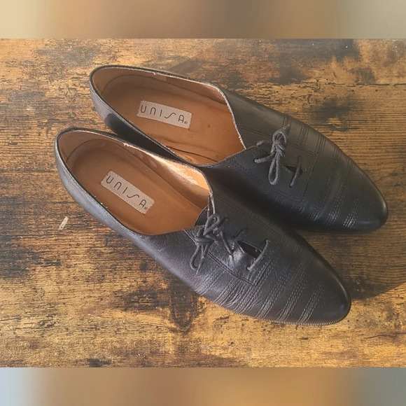 Vintage Lace Up Flats - Picture 3 of 8